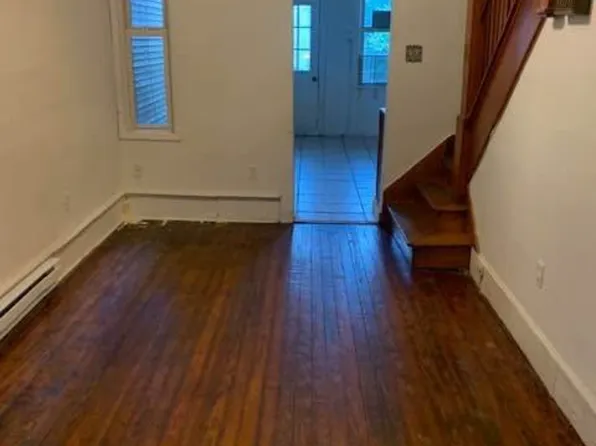 306 E Columbia Ave, Mount Carmel, PA 17851