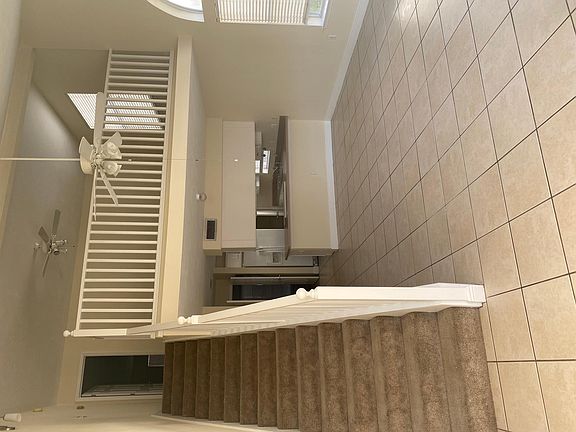 5th image of 3482 Chatelaine Ct