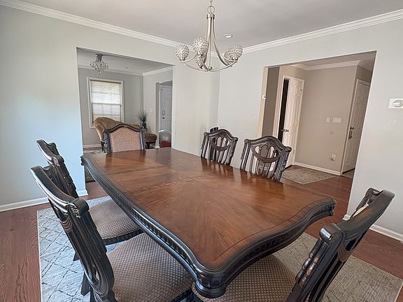 Formal Dining