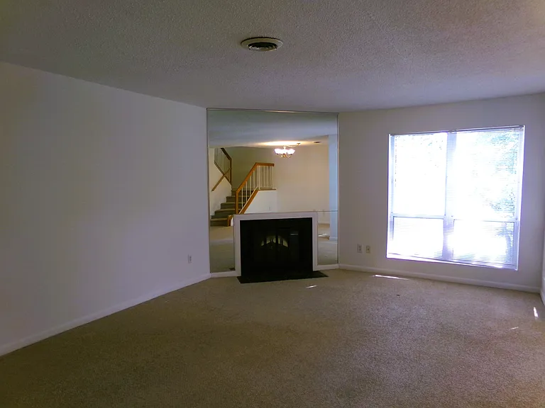 15 Pond Dr W — Photo 6