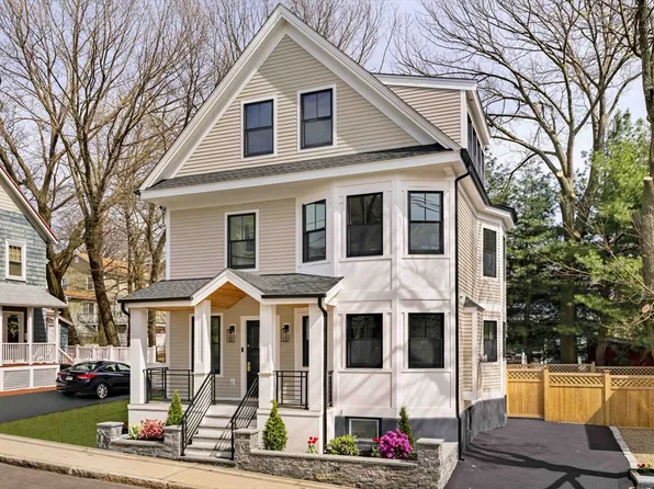 81 Lowell St, Somerville, MA 02143
