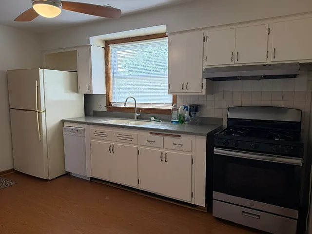 9559 S Yates Blvd #1 — Photo 9