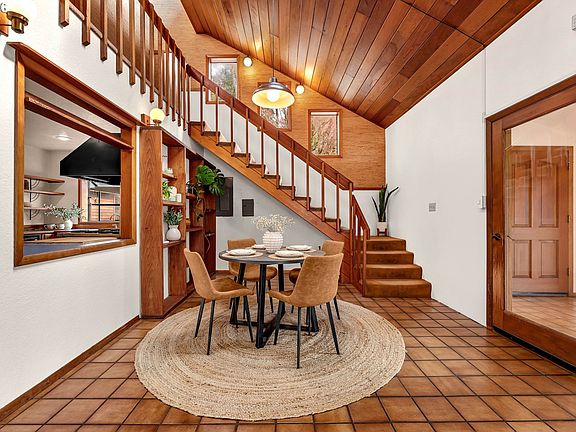 5th image of 6808 NE 151st Cir