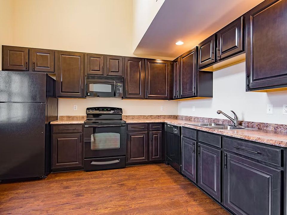 2nd image of 100 Treyson Ln #205