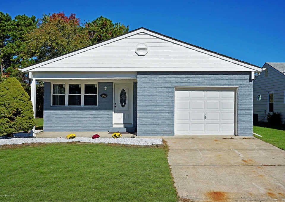 1st image of 24 Speighstown Pl