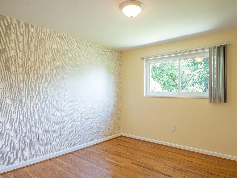 E Parkhill Dr — Photo 12