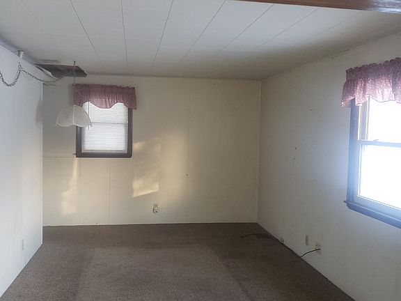 3rd image of 3808 Adj N Locust Street 1/2 1/2