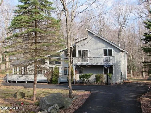 103 Comstock Dr photo 1