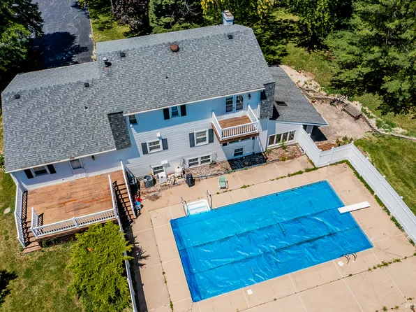 16163 S Cedar Rd, Homer Glen, IL 60491