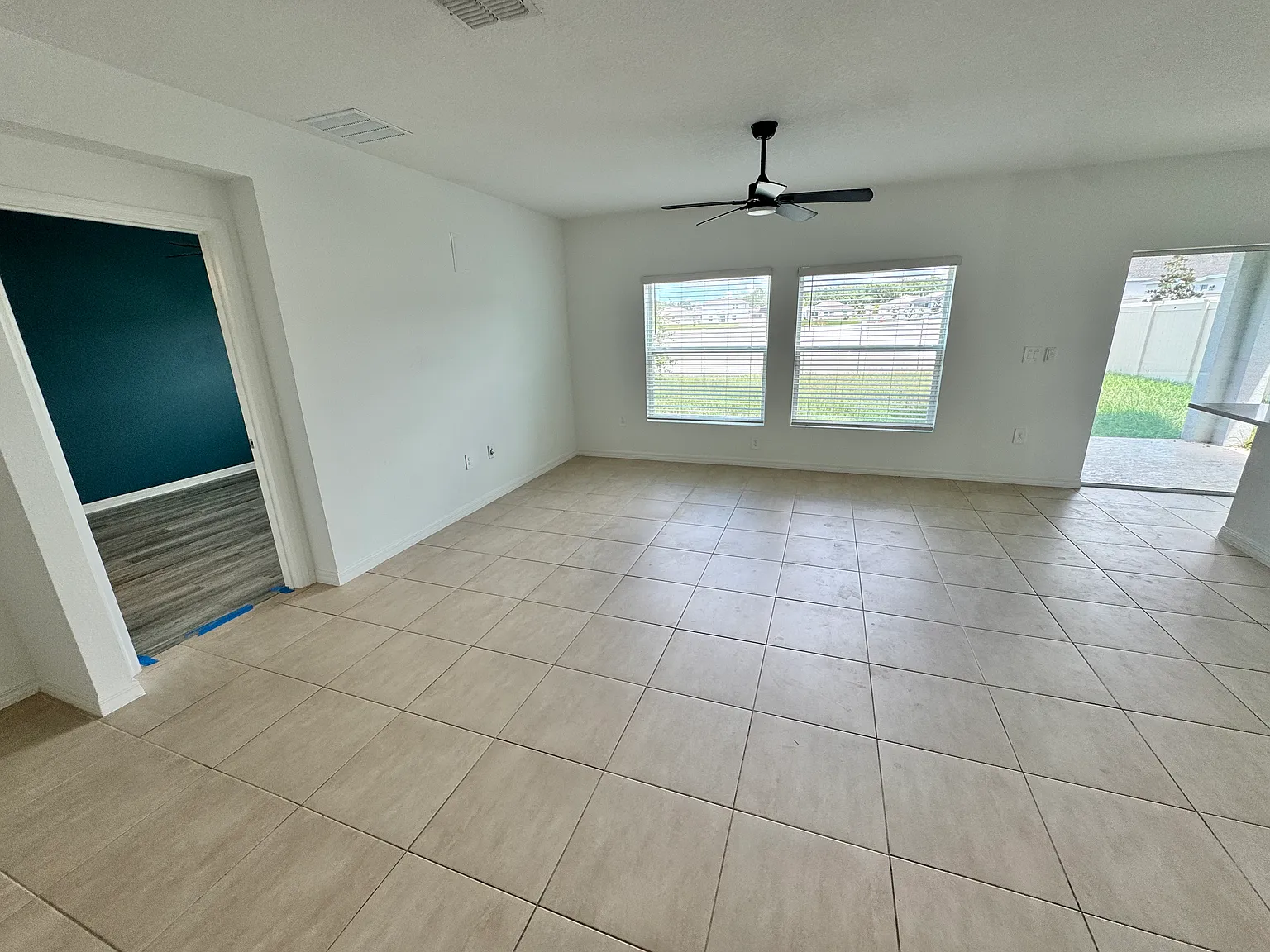 Unfurnished 3 Beds 2 Baths House In Leesburg — Photo 3