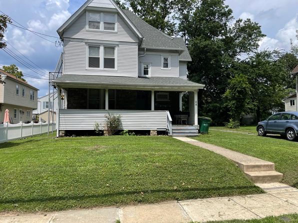 24 Sycamore Ave APT 3