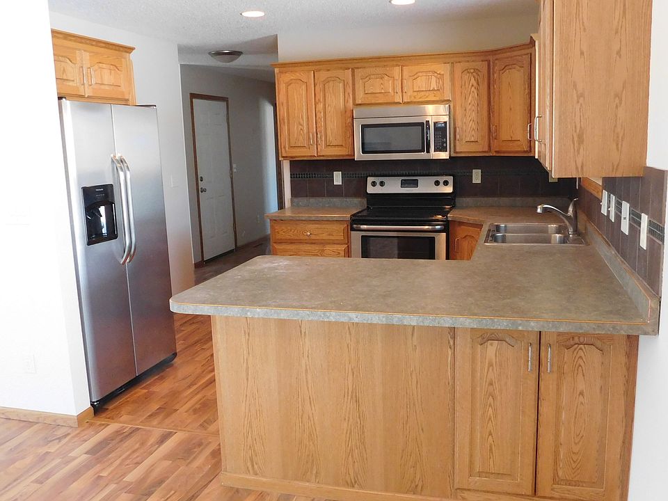 1st image of 750 16th Avenue Ct W