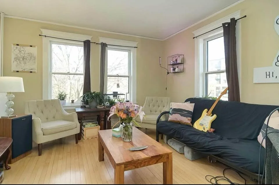 4 bed, 3500 sqft, $700 — Photo 4
