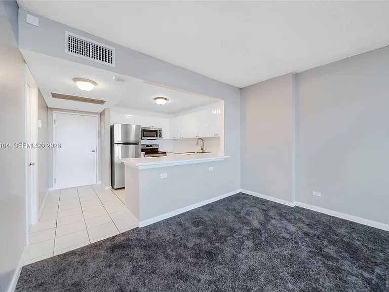 2301 Collins Ave #1030 — Photo 16