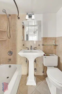 Rented by Tahari Realty LLC | media 7