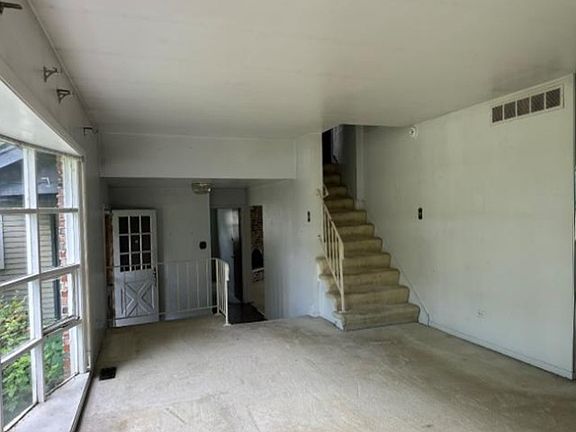4th image of 4345 179th St