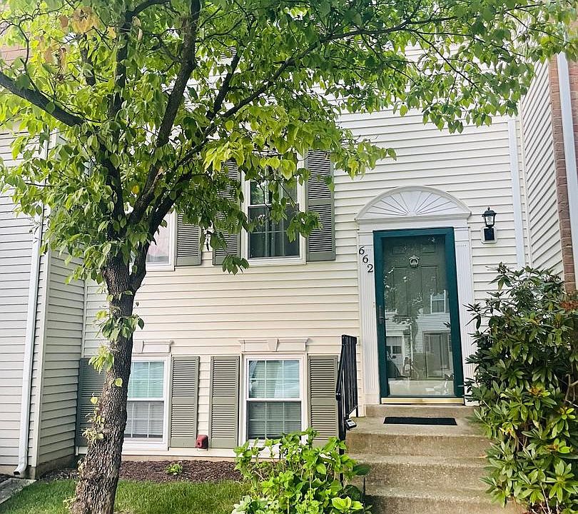 1st image of 662 Ivy League Ln Unit 14-82