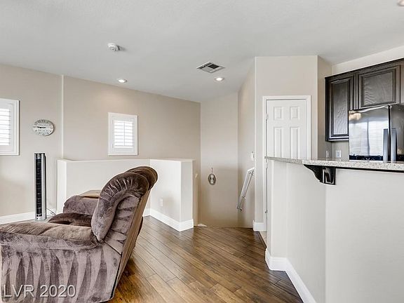 2nd image of 21 Red Oak Canyon St Unit 3