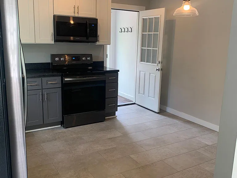 2818 Jones Ave — Photo 11