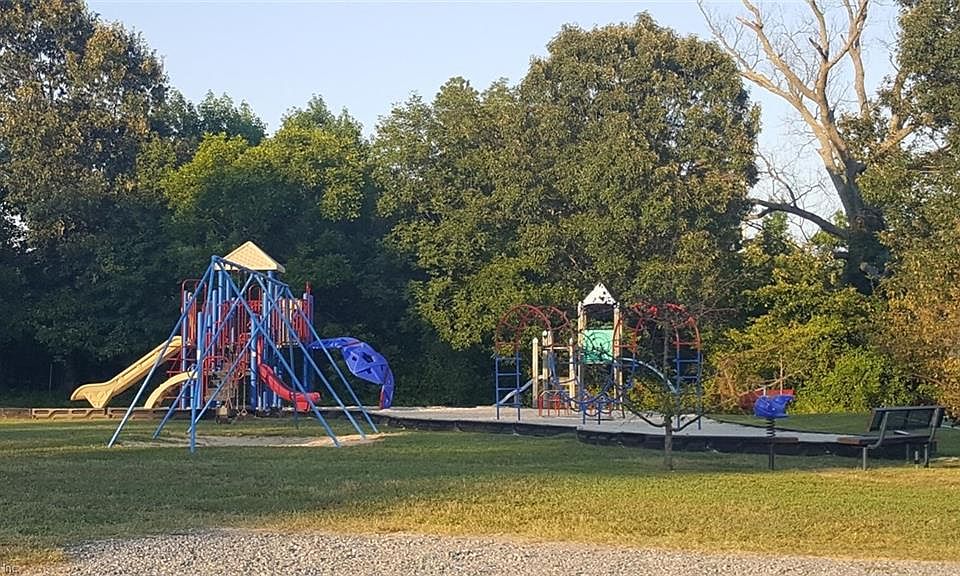 26 Waterwich Ln, Deltaville, VA 23043 MLS 10141002 Zillow