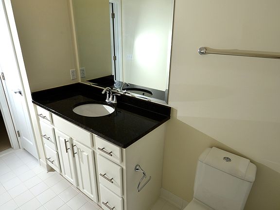 2nd image of 2101 N Monroe St APT 406