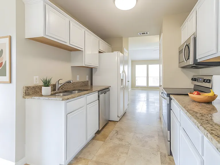 1070 Mellanie Ln — Photo 9