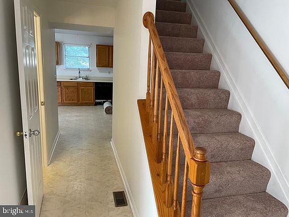 4th image of 7717 Grace Ave
