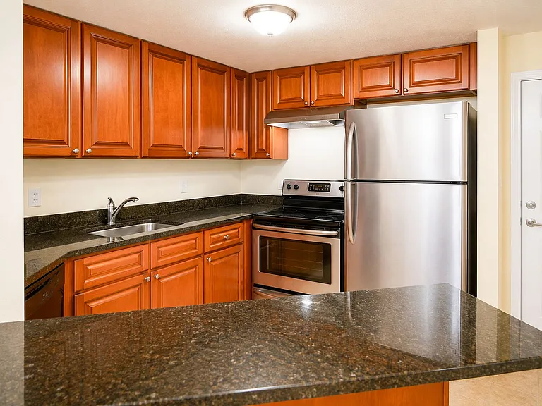 3175 Royalston Ave #203 — Photo 6