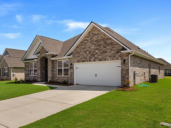 5th image of 203 Slade Thomas Dr