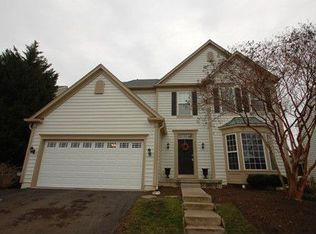 25580 Upper Clubhouse Dr, Chantilly, VA 20152