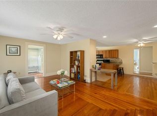 54 Pond St, Norfolk, MA 02056