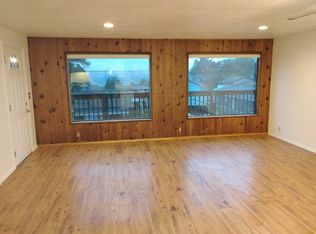 615 SE 1st St APT B, Newport, OR 97365