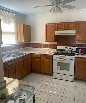 2nd image of 1816 Benefit St