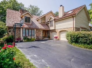 5698 Cascade Dr, Lisle, IL 60532