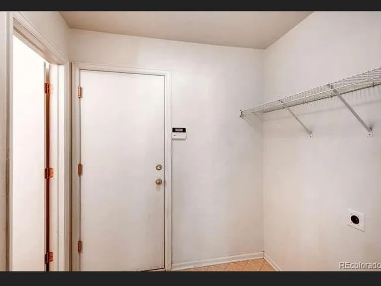 7918 S Kittredge St — Photo 25