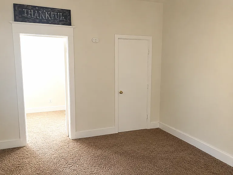 1100 W 3rd St #2NDREAR — Photo 1
