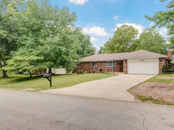 1313 S Washington Avenue, Aurora, MO 65605