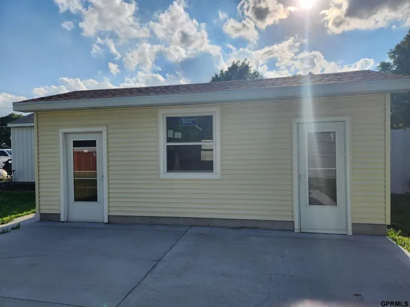 119 E South St, Hastings, NE 68901