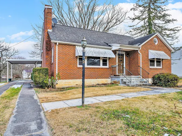 79 Holcombe Ave, New Castle, VA 24127