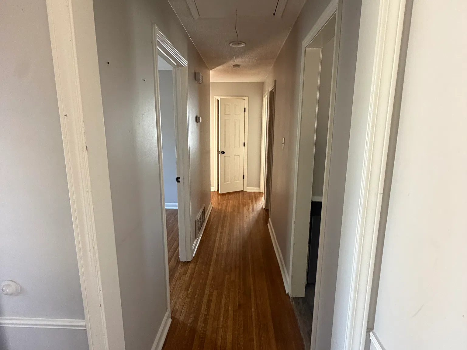5 bed, 1850 sqft, $2,000 — Photo 4