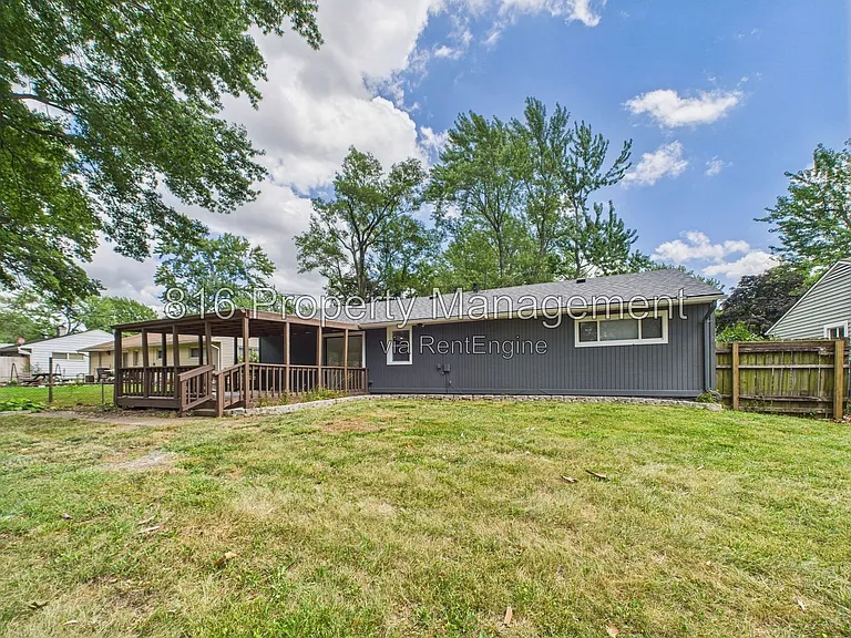 11230 Corrington Ave — Photo 25