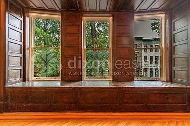 Rented by Dixon Advisory USA Inc.