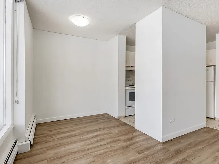 2010 Hope St SW #104 — Photo 7