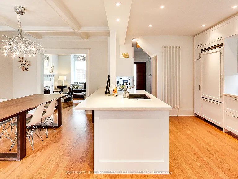 114 Westmount Ave — Photo 7