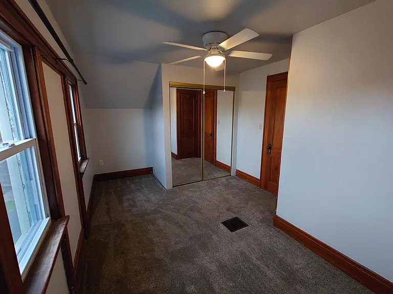 64U Parkwood Ave — Photo 22