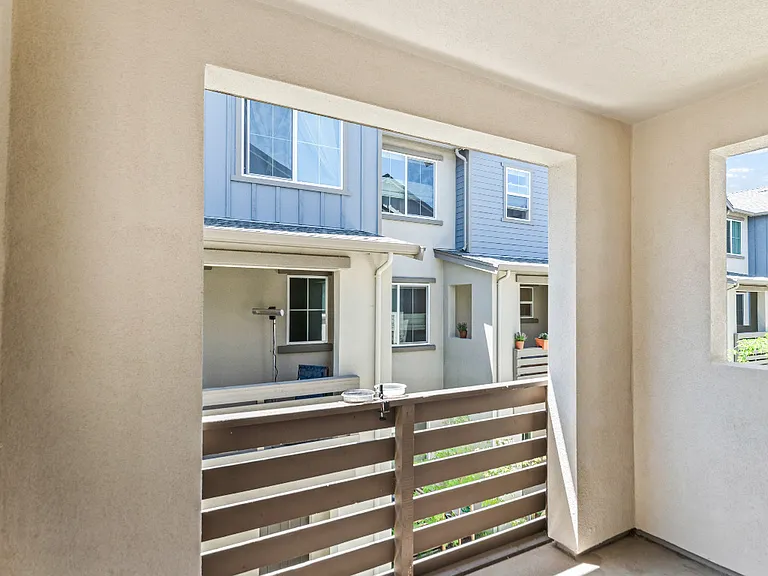 1744 Pedrozzi Cmn — Photo 28
