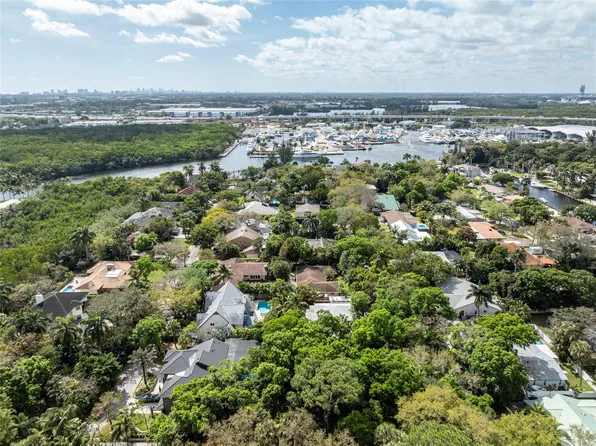 2420 SW 29th Way, Fort Lauderdale, FL 33312