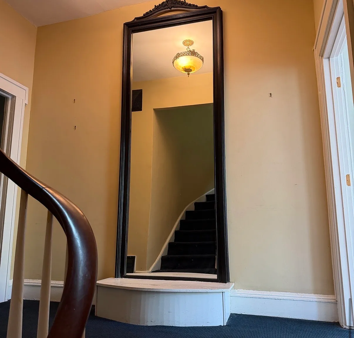 6 bed, 5.5 bath, 3500 sqft, $6,000 — Photo 3