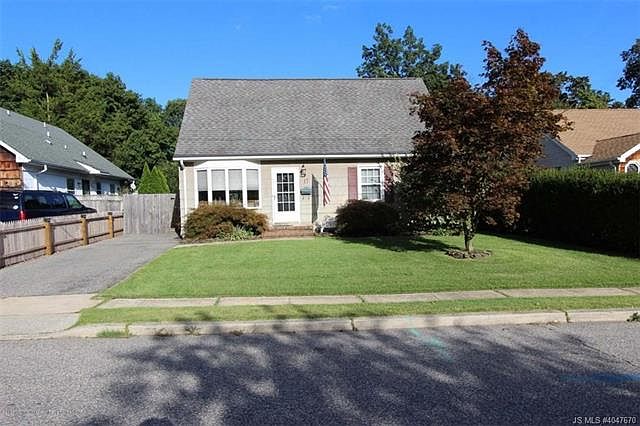 1st image of 17 Central Ave