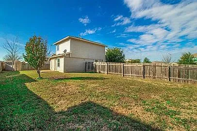 2 bed, 1.5 bath, 1140 sqft, $1,695 — Photo 2
